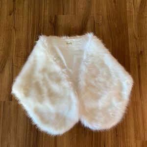 White Ivory Fur Shawl Wedding - Sissily